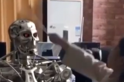 叩いてかぶってジャンケンポン！・・・ロボットたちの反乱はそこまできている。海外の反応