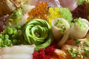 海外「俺が最近仕事で作った海鮮ちらし丼」→「これはすごい！」「ワオ、本当に見事！」「いい仕事してるね」「俺が客だったらめちゃくちゃ感謝するわ」