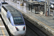 韓国人「韓国の高速鉄道KTXにシートベルトがない理由とは？」高速で快適なKTXの秘密がコチラ‥　韓国の反応