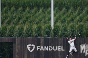【海外の反応】フィールド・オブ・ゲームスで撮影された皮肉な一枚の写真【MLB】