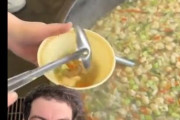 海外「なぜ北米では日本の学校給食のような健康的な食べ物を子供に提供できないのか？」