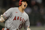 リアル二刀流大谷翔平の2試合連続逆方向特大22号2ラン＆6勝目に海外大騒ぎ！(海外の反応)
