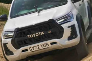 【海外の反応】トヨタハイラックスは世界のライバルに勝てるのか？
