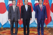 文大統領：香港・新疆問題は中国の内政? 日本、「安倍とは対照的」「韓国の属国主義のせい」