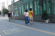 世界のいたずらっ子が仕掛けるドッキリ映像「日本人の反応は最高に面白いゼ…」