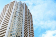 韓国人「釜山の新築マンションがやばい…これ誰が建築許可出したんだよ」