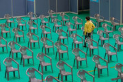 韓国政府、2次接種分を1次接種分に回してしまいワクチン不足に…2回目接種期限は3週間だが90万回分が足りない状況＝韓国の反応