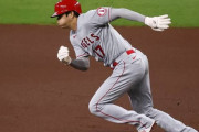 【海外の反応】大谷翔平の全26盗塁をまとめたコンピ動画「歩かせるとこうなる」