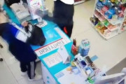 【韓国】「マスクをして欲しい」と要求したアルバイトを殴った男 ... 強力処罰を望む青瓦台請願