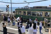 【海外の反応】日本は観光客のポイ捨てを減らすためにナッジ理論を試みている　海外の反応「日本には公共のゴミ箱が少ない、文化の違い」