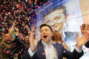 韓国人「ウクライナ、政治経験ゼロのコメディアンが大統領に当選」→「それでも文在寅よりは有能であろう」