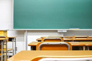 海外「皆が通ってた学校でクソみたいな校則は何があった？」学校の敷地内でコカ・コーラを飲んではいけないｗ