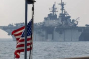 海外「中東やばい。紅海で米軍艦と商業船が攻撃を受ける。日本企業運航の貨物船を攻撃したイエメンのフーシ派が再びの犯行」