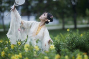 台湾人「こ、これが61歳の大和撫子？美しすぎる！」日本の32歳差夫婦がこちら！【台湾の反応】