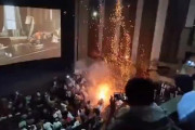 【怖い】映画上映中に「推しの俳優」が登場するシーンで大量の花火を打ち上げ→ 行き過ぎたファンの行動が物議