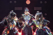 BABYMETAL「SABATON UK＆EUツアー」のフランス・ポーランドの海外ライブレポート