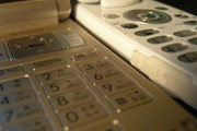 メイドインジャパン！日本の携帯電話を買ってみた「この携帯電話は、私が子供の頃の夢でした」「日本の技術はなぜかわいいのか」海外の反応