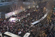 「尹錫悦を直ちに釈放せよ！」支持者4万人が裁判所を取り囲む＝韓国の反応
