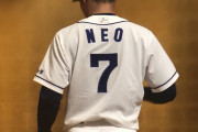外国人「なぜ日本のプロ野球のユニフォームは漢字ではなくローマ字なの？」