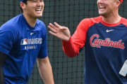 ヌ―トバーの前で子供のような笑顔になる大谷翔平