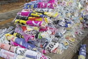 韓国で小学生が政治横断幕のひもに首を引っかけ失神、「全部公害だ」と撤去求める声