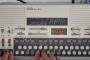海外「こっちでも売ってほしいぞ！」日本の水光社が作る詩吟練習用電子楽器、水光トレーナーを見た海外の反応