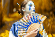 海外『日本に行くと勝手にフィルターがかかるらしい』インフルエンサーの謎の童顔化現象に世界が困惑