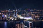 【海外の反応】中国の杭州のライトショーが美しい　海外の反応「素晴らしいショーだ、エネルギーを無駄にしている」