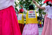 【海外の反応】韓国の小さなグループは同性愛嫌悪の大きな議題を抱えている　海外の反応「韓国の同性愛嫌悪は深刻、韓国には変えなければならない問題がたくさんある」