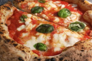 イタリア人「お前らピザに何を乗せてるか正直に言ってごらん」
