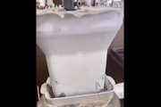 セラミックに模様を印刷する動画が、見ていて気持ちいいと話題に「むしゃぶりつきたくなる…」【海外の反応】