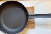 海外「日本製の鋳鉄製フライパンを買ってきた！」日本製のスキレットに対する海外の反応