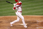 海外「サイヤ人だ」大谷翔平が豪快18号ホームラン！左腕から今季7本目！（海外の反応）