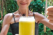 海外「野菜ジュースばかり飲んで餓死したヴィーガン・インフルエンサー」