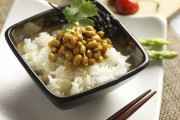 朝はやっぱり納豆！日本人女性の仕事に行く日のモーニングルーティン「朝ごはんいっぱい食べるのに痩せてる！」「朝にやること多すぎww」海外の反応