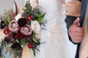 家族は結婚式に来てくれない…日本で国際結婚したカップル「まるでその場にいたかのように涙が出たよ」「教会で結婚式を挙げられて良かったですね😊」海外の反応