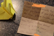 海外「日本人の”おもてなし文化”は見習いたい」日本からの通販でついてきた折り紙を外国人が大絶賛！