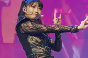 BABYMETALとANAのマスコット“フライングホヌ”が一緒にダンスをする　【海外の反応】