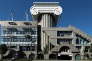 外国人「日本にある奇妙すぎる建物をみんなで眺めていこう！」