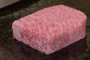【画像あり】韓国人「日本で食べた1.5万円の和牛ステーキが凄すぎた‥肉が柔らかすぎて箸で切る事が出来た」　韓国の反応