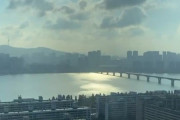 韓国人「敗北を認めます」ブラジル人選手がUPした「ソウルVS東京ホテルビュー」画像がヤバ過ぎた‥→「東京の勝ち」　韓国の反応