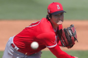 全米騒然！先発投手の大谷翔平が特大ホームラン！（海外の反応）