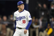 海外「コールとの差！」山本由伸のベースカバーに海外大騒ぎ！（海外の反応）
