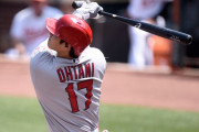 先発の大谷翔平が先制44号ソロホームラン！リアル二刀流で3本目！（海外の反応）