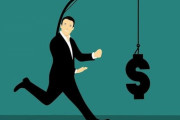 会社のミスで給料を多く支払われた人の対応のしかたに注目が集まる