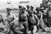 海外「戦時中の日本は未成年女子にも戦う準備をさせていた」10代にコレ教えるのは難しいことではないだろうね
