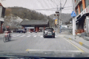 【動画あり】K-建築が貧弱過ぎた‥韓国車が突っ込んだだけであっさり全壊してしまう様子をご覧ください（ﾌﾞﾙﾌﾞﾙ）‥　韓国の反応