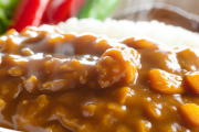 【衝撃】本場を超えた？！ゴールデンカレーを使った絶品レシピに世界が熱狂！