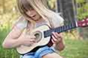 外国人「日本の音楽は良いのがありすぎる！誰かオススメのアーティストを教えて！」