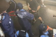 海外「日本の警察は冷静で素晴らしい！アメリカなら撃たれているね」